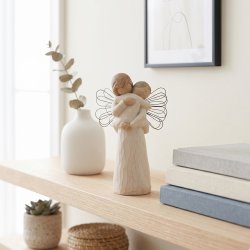 Willow Tree Angel's Embrace figur st�ende p� hylde