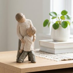 Willow Tree Brothers figur st�ende p� bord