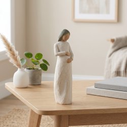 Willow Tree Cherish figur st�ende p� sofabord