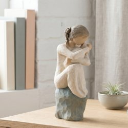 Willow Tree Guardian figur st�ende p� kommode